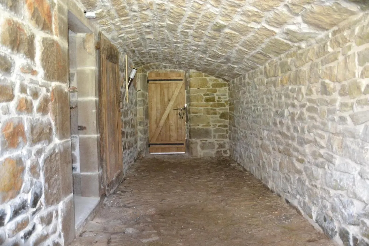 Gite Entre Causse et Vallon, tout confort pour 4 personnes dans grange rénovée au coeur de l'Aveyron Salles-la-Source Hébergement de vacances