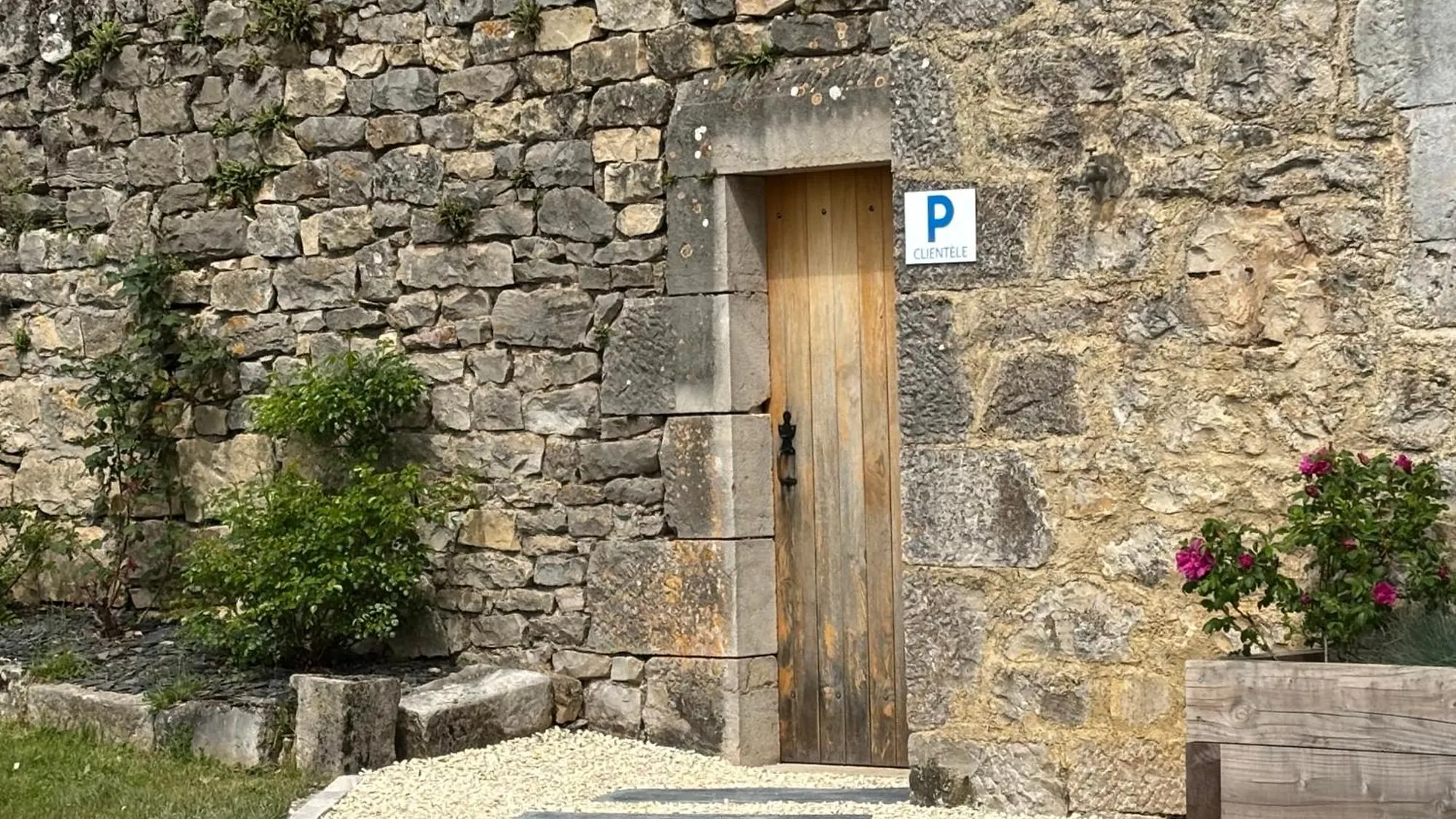Gite Entre Causse Et Vallon, Tout Confort Pour 4 Personnes Dans Grange Renovee Au Coeur De L'Aveyron Salles-la-Source Frankreich