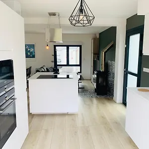https://appartement-cosy-proche-de-la-mer.inbrittany.com
