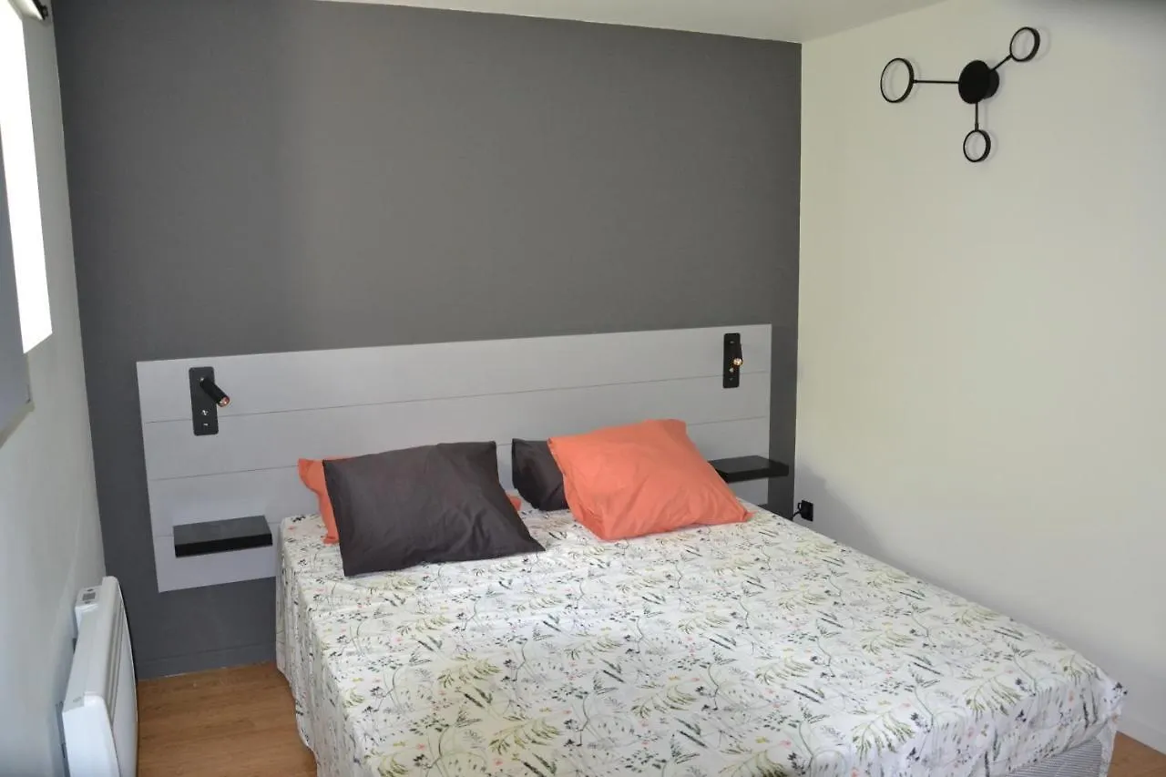 Holiday home Gite Entre Causse Et Vallon: Renovated Barn Retreat in Aveyron Salles-la-Source France