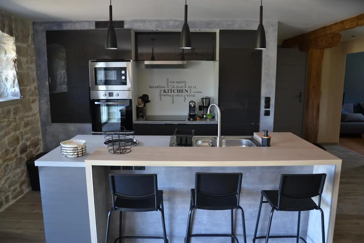 Gite Entre Causse Et Vallon: Renovated Barn Retreat in Aveyron Salles-la-Source