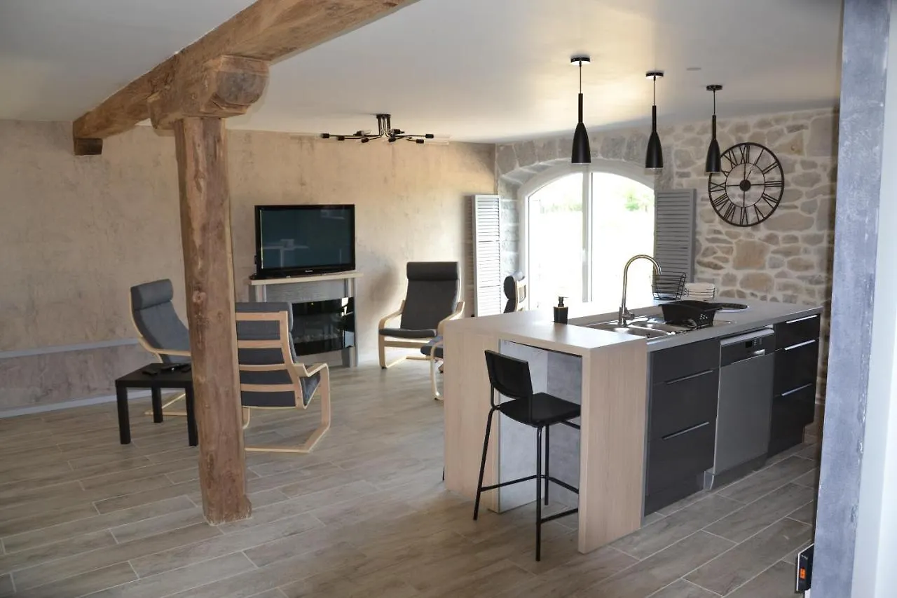 Gite Entre Causse Et Vallon: Renovated Barn Retreat in Aveyron Salles-la-Source