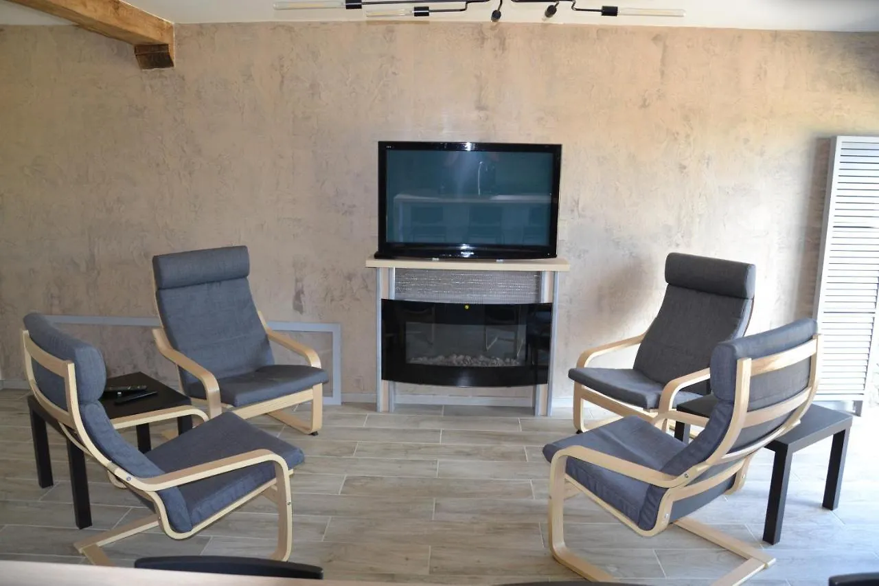 Gite Entre Causse Et Vallon: Renovated Barn Retreat in Aveyron Salles-la-Source France